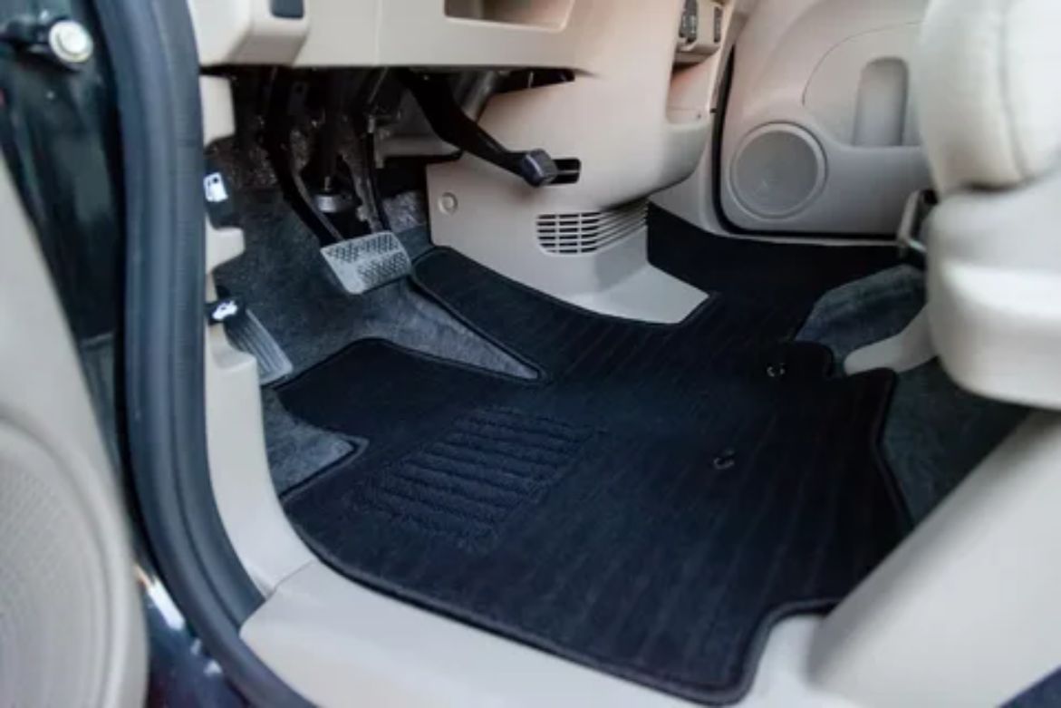 How to Clean Car Floor Mats